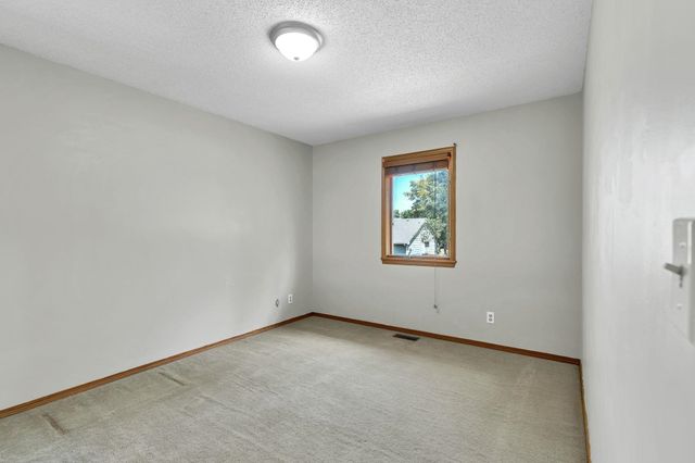 228 N Prescott Circle, Wichita, KS 67212