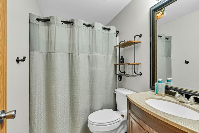 228 N Prescott Circle, Wichita, KS 67212