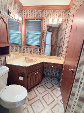 160 Bob White Road, Denison, TX 75020