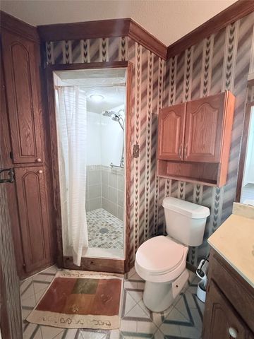 160 Bob White Road, Denison, TX 75020