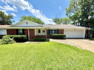 160 Bob White Road, Denison, TX 75020