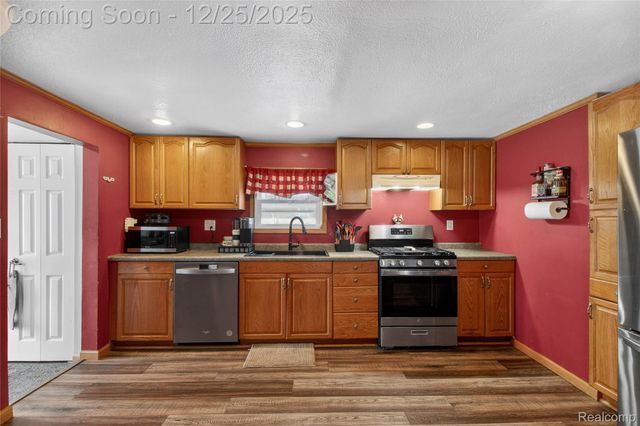 5369 S Mackinaw Road, Bay City, MI 48706