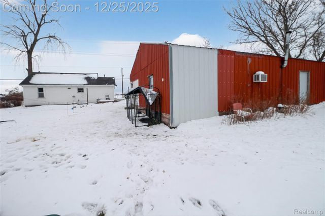 5369 S Mackinaw Road, Bay City, MI 48706