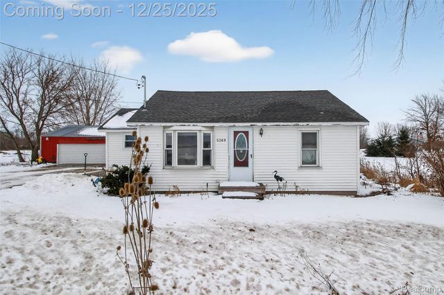 5369 S Mackinaw Road, Bay City, MI 48706