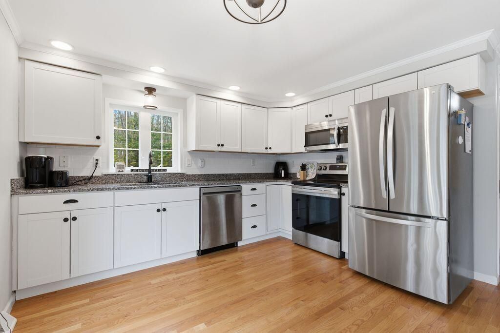 304 Vagabond Street, Scarborough, ME 04074 — photo 3