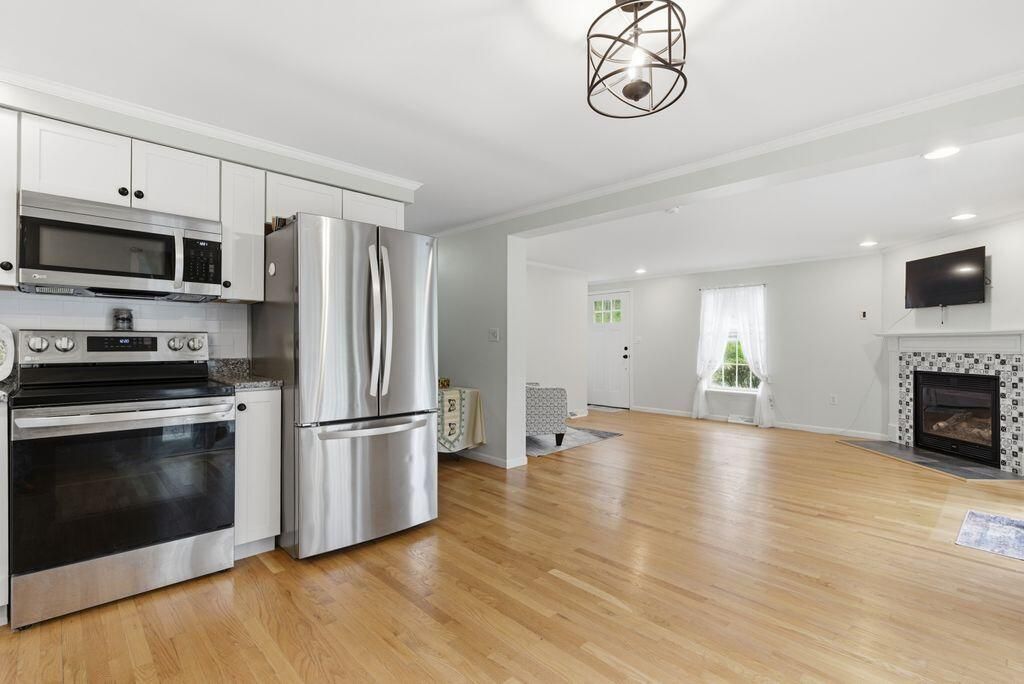 304 Vagabond Street, Scarborough, ME 04074 — photo 4