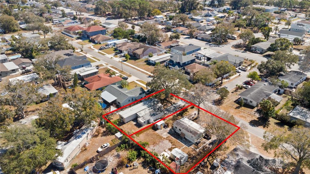 Image 12 of property listing at 6091 82ND TERRACE N, Pinellas Park, FL 33781