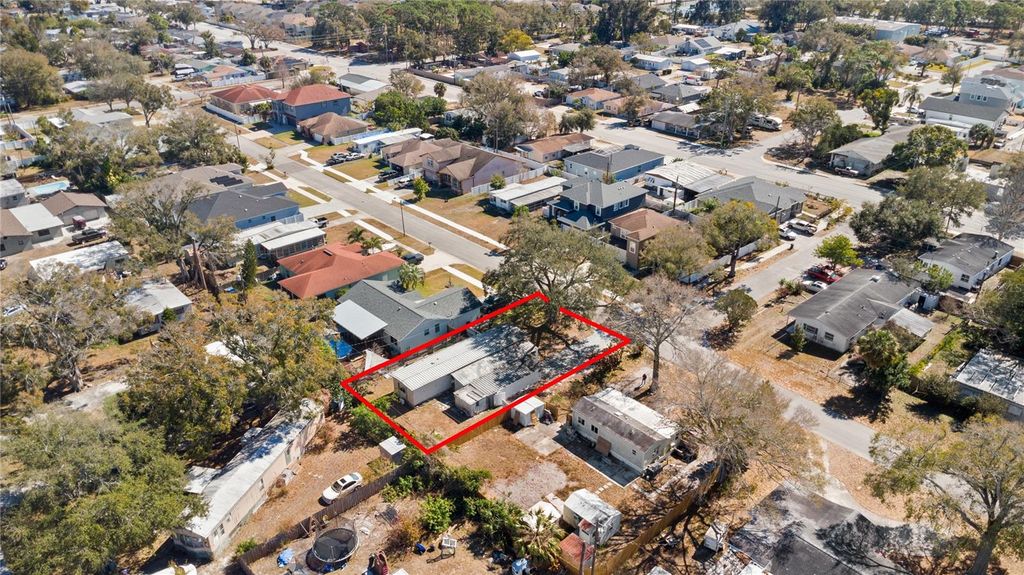 Image 9 of property listing at 6091 82ND TERRACE N, Pinellas Park, FL 33781