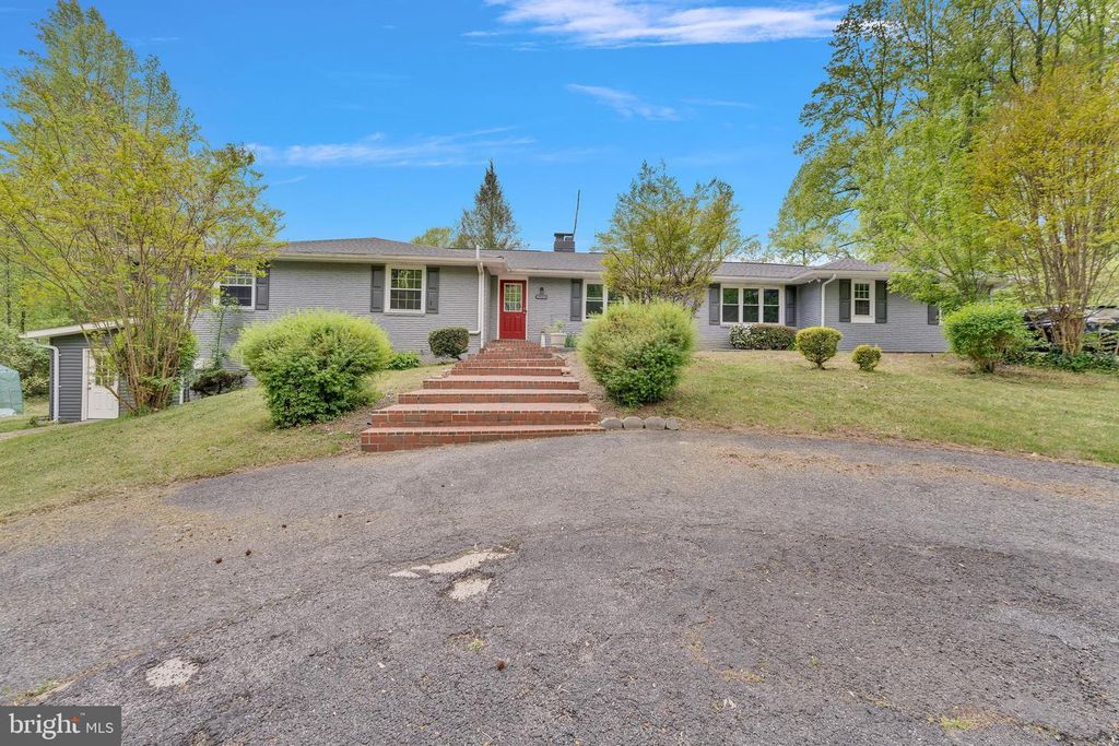 6201 CURTIS RD, Upper Marlboro, MD 20772