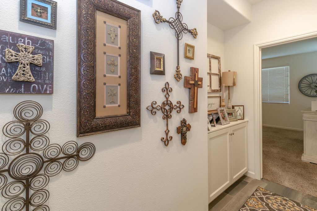 Image 19 of property listing at 3971 Saginaw Avenue, Clovis, CA 93619