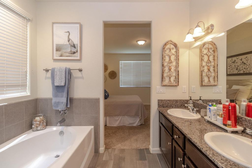 Image 25 of property listing at 3971 Saginaw Avenue, Clovis, CA 93619