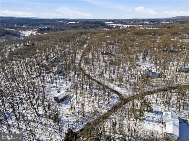 143 ANGLEMIRE DR, Stroudsburg, PA 18360