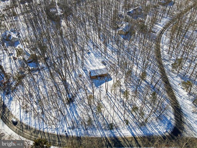 143 ANGLEMIRE DR, Stroudsburg, PA 18360