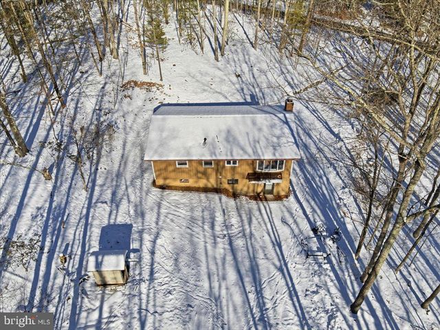 143 ANGLEMIRE DR, Stroudsburg, PA 18360