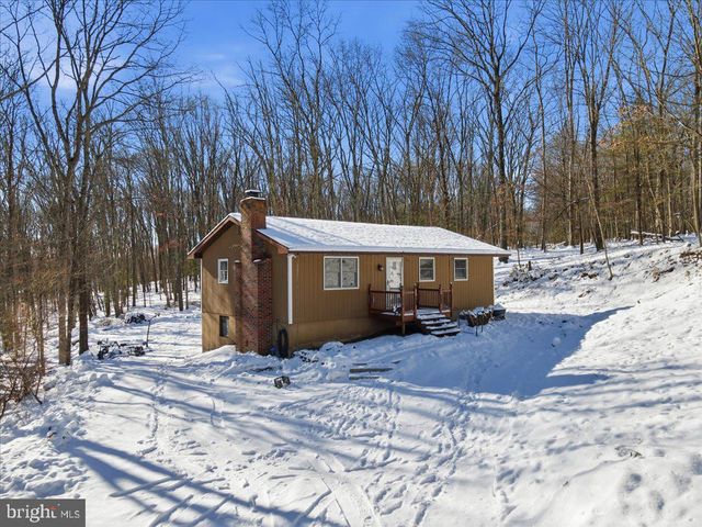 143 ANGLEMIRE DR, Stroudsburg, PA 18360