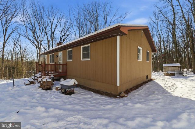 143 ANGLEMIRE DR, Stroudsburg, PA 18360