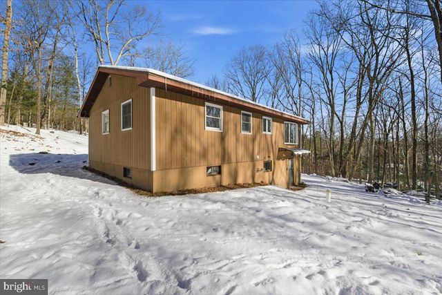 143 ANGLEMIRE DR, Stroudsburg, PA 18360