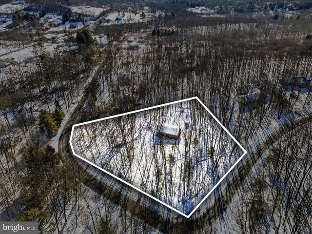 143 ANGLEMIRE DR, Stroudsburg, PA 18360