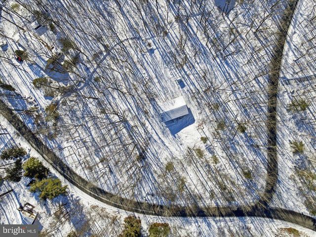 143 ANGLEMIRE DR, Stroudsburg, PA 18360