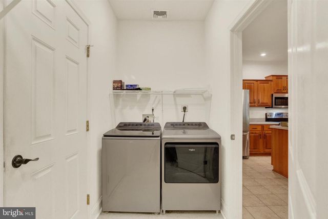 4033 CAISSONS CT, Enola, PA 17025