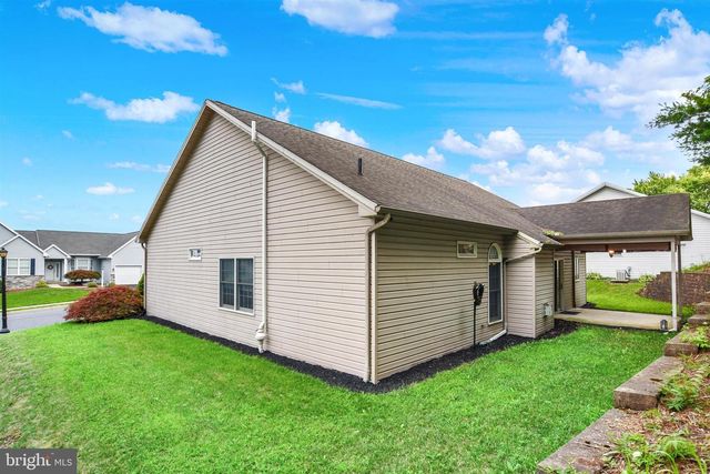 4033 CAISSONS CT, Enola, PA 17025