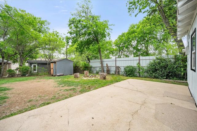 1417 Hamsted Street, Fort Worth, TX 76115