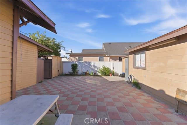 608 W 52nd, Los Angeles, CA 90037