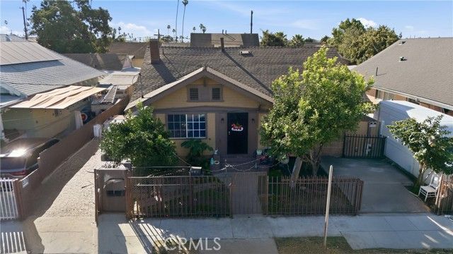 608 W 52nd, Los Angeles, CA 90037