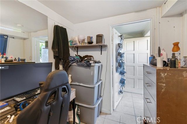 608 W 52nd, Los Angeles, CA 90037