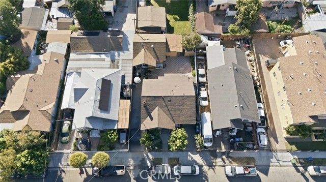 608 W 52nd, Los Angeles, CA 90037