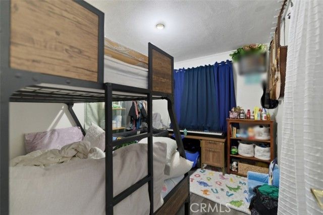 608 W 52nd, Los Angeles, CA 90037