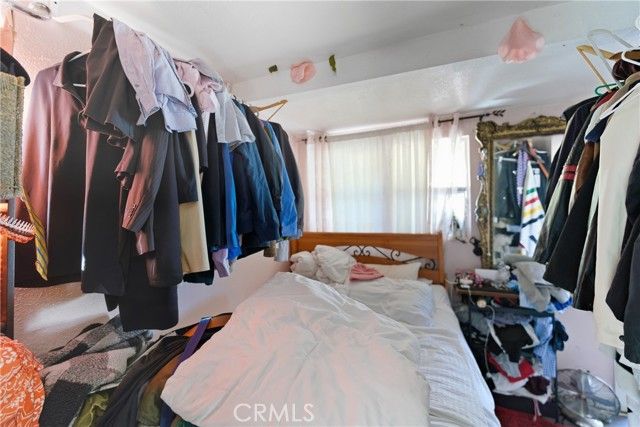 608 W 52nd, Los Angeles, CA 90037