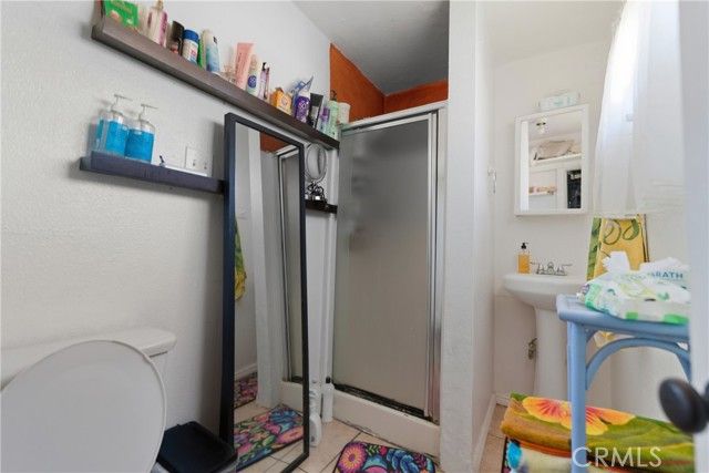 608 W 52nd, Los Angeles, CA 90037