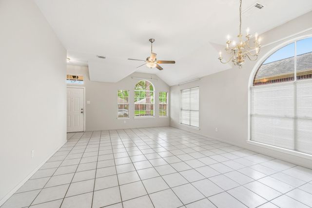 9619 E Withers Way Circle, Houston, TX 77065