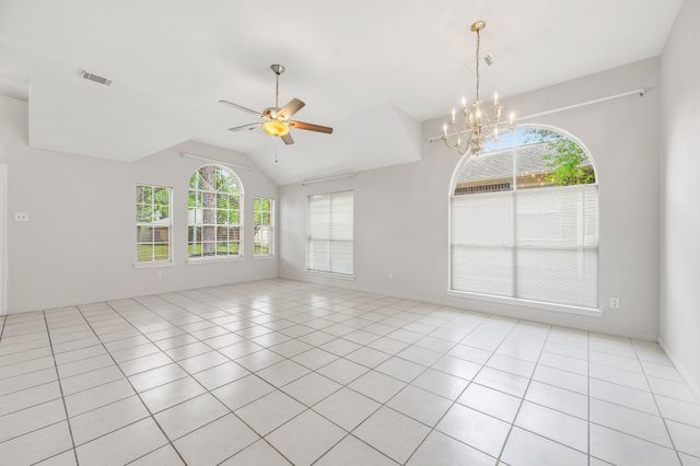 9619 E Withers Way Circle, Houston, TX 77065