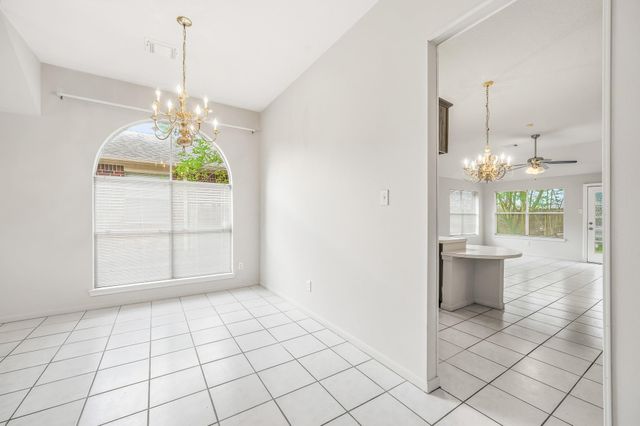 9619 E Withers Way Circle, Houston, TX 77065