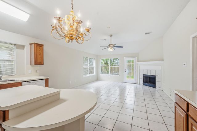9619 E Withers Way Circle, Houston, TX 77065