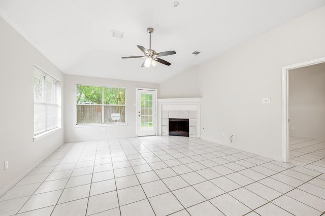 9619 E Withers Way Circle, Houston, TX 77065