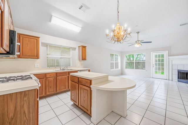 9619 E Withers Way Circle, Houston, TX 77065