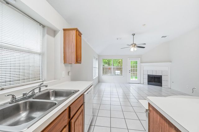 9619 E Withers Way Circle, Houston, TX 77065