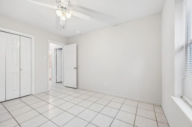 9619 E Withers Way Circle, Houston, TX 77065