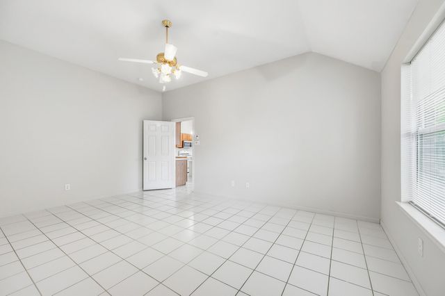 9619 E Withers Way Circle, Houston, TX 77065