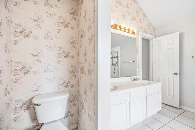 9619 E Withers Way Circle, Houston, TX 77065