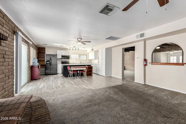 315 S 82ND Way, Mesa, AZ 85208