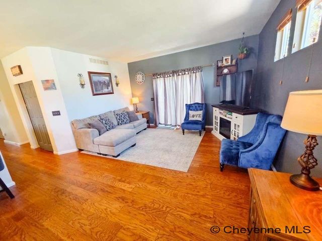 1722 SUNNY HILL, Cheyenne, WY 82001