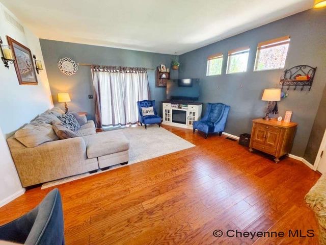 1722 SUNNY HILL, Cheyenne, WY 82001