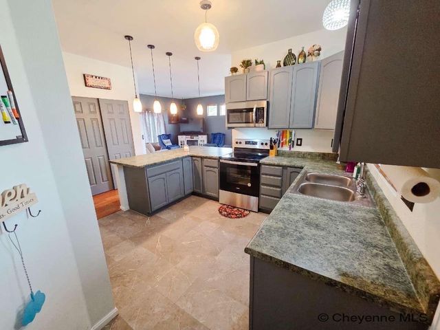 1722 SUNNY HILL, Cheyenne, WY 82001