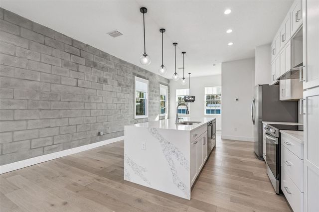 2724 5TH AVENUE S, St Petersburg, FL 33712