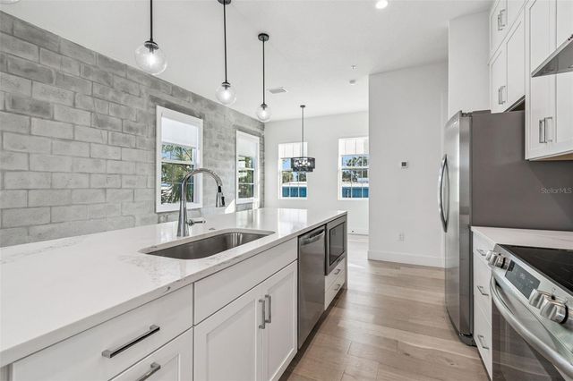 2724 5TH AVENUE S, St Petersburg, FL 33712