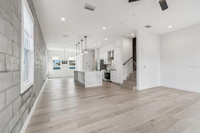 2724 5TH AVENUE S, St Petersburg, FL 33712